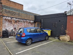 Photo 1- click for photo gallery